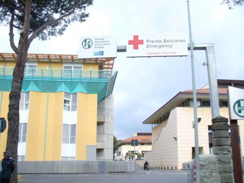 Firenze, tenta di stuprare una 20enne: è caccia al nordafricano