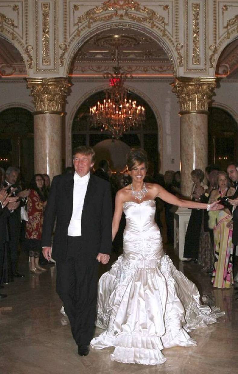 Donald e Melania Trump nel giorno delle loro nozze a Palm Beach (gennaio 2005)