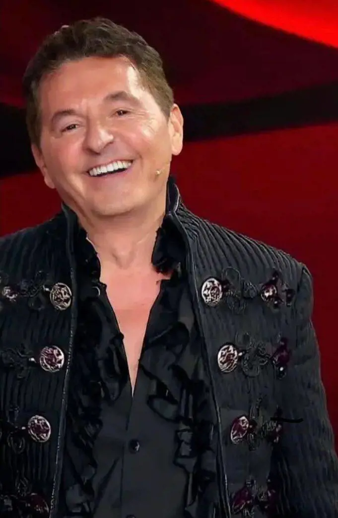"Dobbiamo fare la figura dei...". Teo Mammucari e l'inizio con il botto a Ballando con le Stelle