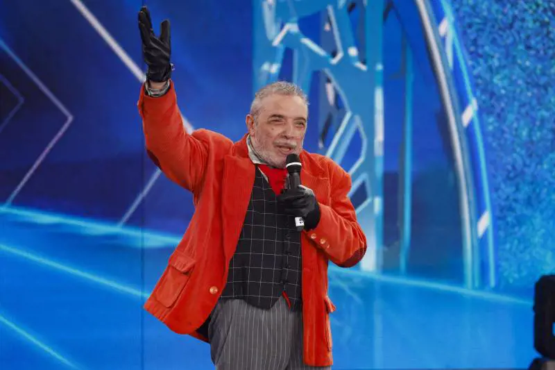 "Per divertirsi è necessario sovvertire logica e regole"
