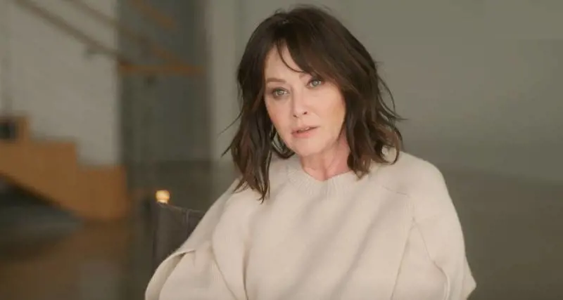 "Mio marito mi tradiva mentre lottavo contro il cancro". L'ultimo dramma di Shannen Doherty