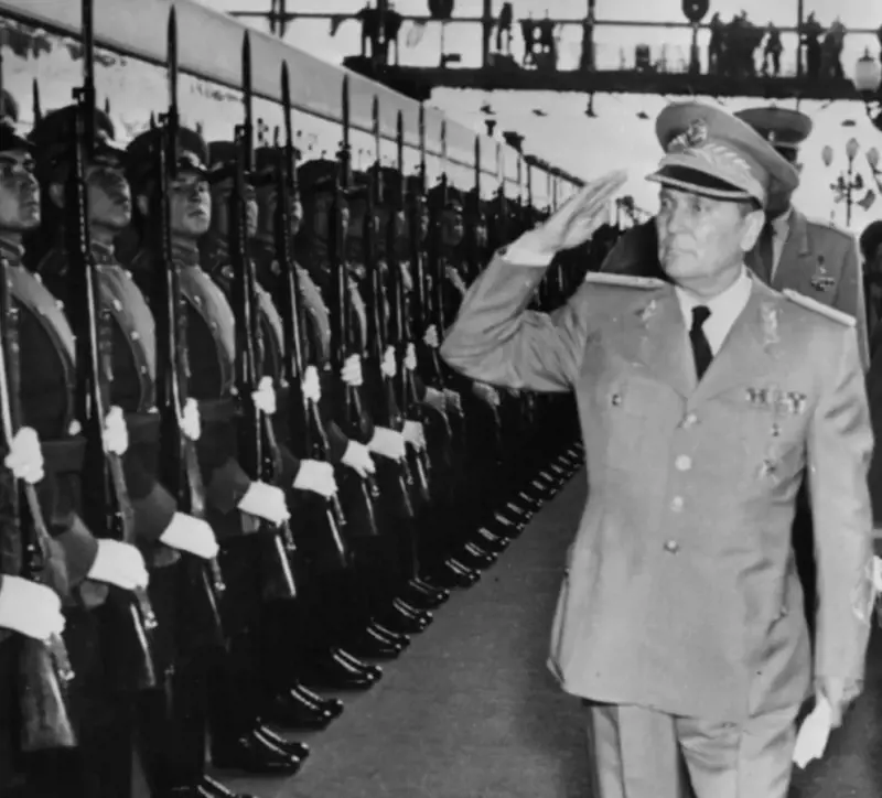 "Mancano le prove". La sinistra nega i crimini di Tito: è scontro con Fdi