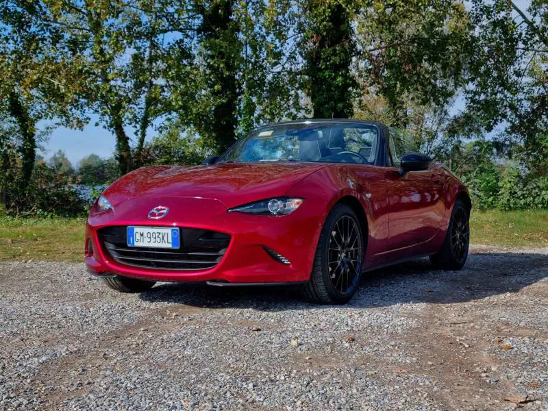 Mazda MX-5 2023: sfiziosa, divertente e accessibile: la nostra prova su strada