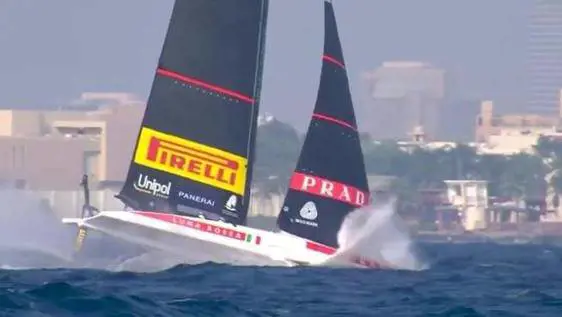 America's Cup, Luna Rossa sbaglia manovra e si inabissa: ecco cosa è successo