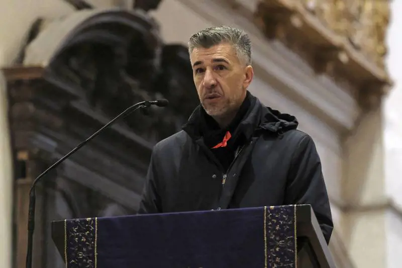 "Aiutaci a sopravvivere nella tempesta di dolore. Gli uomini diventino autori del cambiamento"