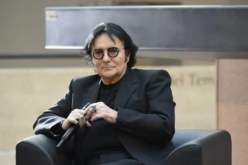 "Il mio autoritratto dopo mezzo secolo di dischi e tournée"