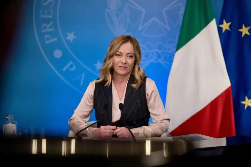 Meloni ancora influenzata: slitta la conferenza stampa di fine anno