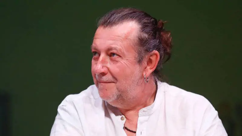 I finti "salvataggi" di Casarini nelle foto della Guardia libica