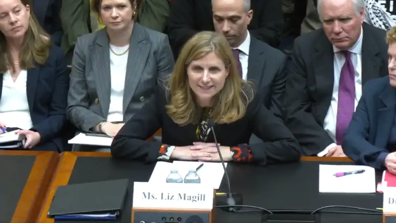 "Antisemitismo da contestualizzare". E la rettrice si dimette: bufera negli Usa