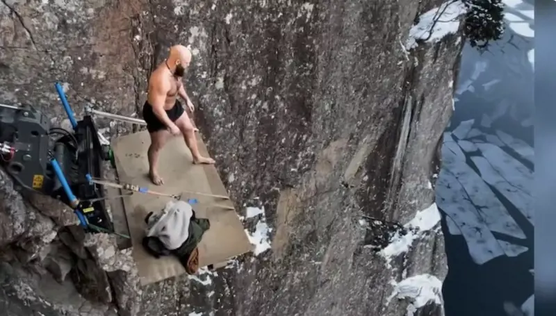 "Death diving", il tuffo mortale che spopola su Tik Tok