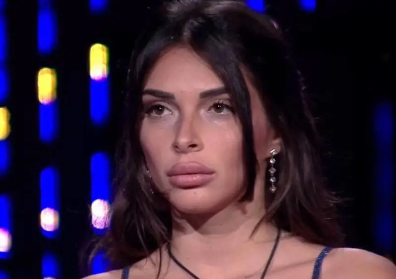 I dubbi su Greta Rossetti, le emozioni di Beatrice Luzzi: le pagelle del Grande Fratello 2023