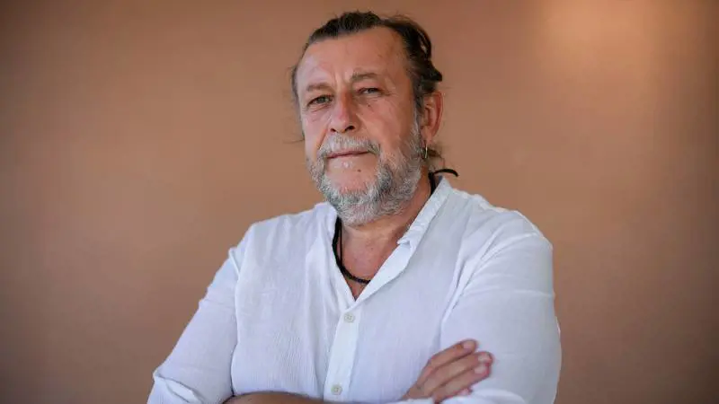 I migranti, Casarini e quella sponda della Diocesi per incassare 125mila euro