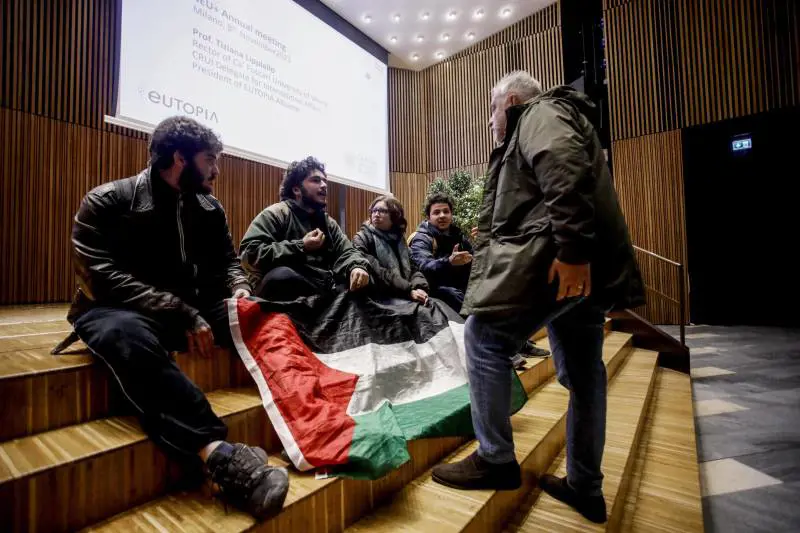 Una protesta pro-Palestina all’Università Statale di Milano