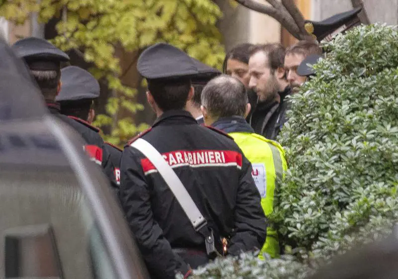 "Ho paura, impazzisce". La madre massacrata con un peso da palestra