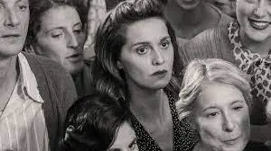 Paola Cortellesi batte anche "Barbie"