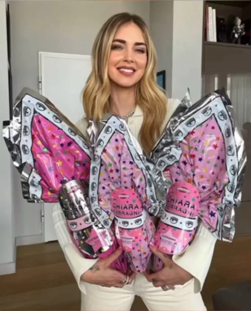 "Una narcisista, la cosa più preoccupante...". L'esperto stronca il video della Ferragni