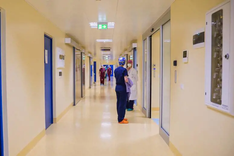 Operata, ma l'appendice è ancora lì. E la donna va di nuovo sotto i ferri