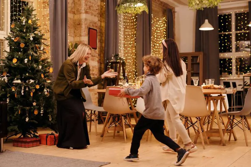 Cosa regalare alla mamma per Natale: idee regalo per non sbagliare