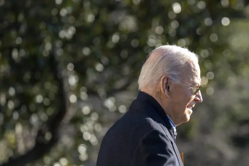 "Isolato e protetto dalle contestazioni": cosa succede davvero nella campagna di Biden