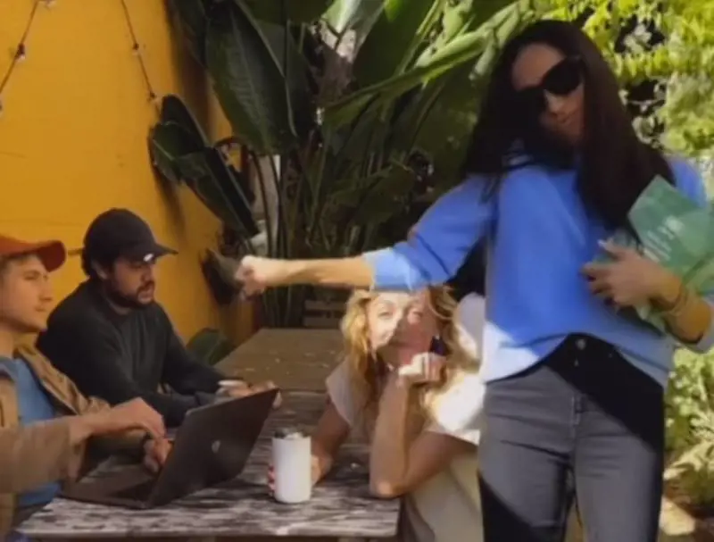 Spot pubblicitario per un caffè ma Meghan Markle ha azioni dell'azienda