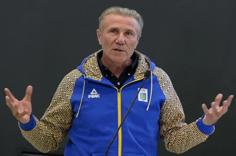 La caduta dello "zar volante" Sergej Bubka, accusato di fare affari con i russi
