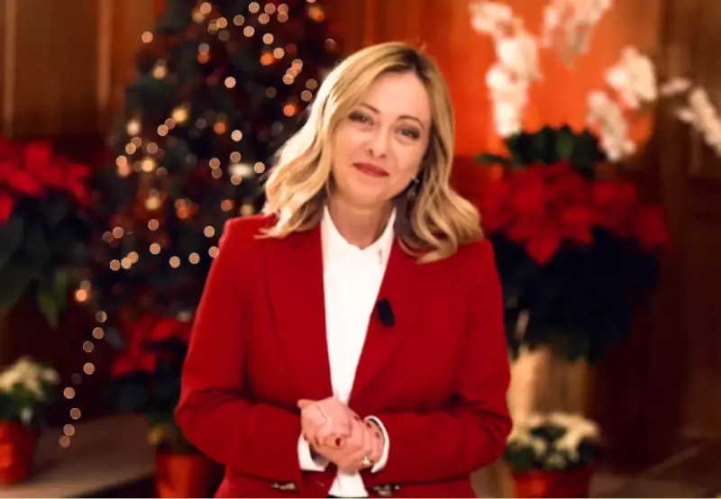 Natale, gli auguri della Meloni agli italiani: "Serve l'entusiasmo di tutti"