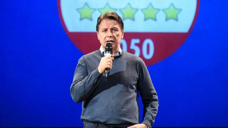 Reddito (quasi) zero: Conte il più povero tra i leader