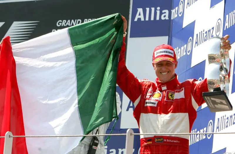 "Su una Mercedes in pista". Terapie per stimolare il cervello di Michael Schumacher