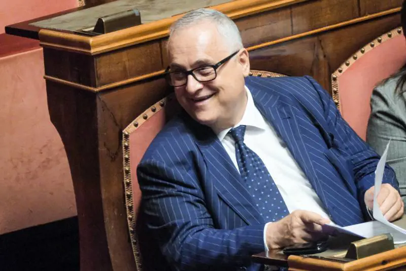 Saltano gli sconti per i calciatori stranieri