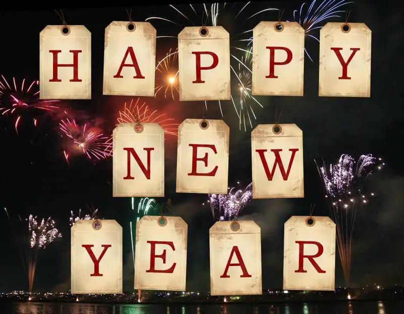 Auguri di buon anno 2024: 10 messaggi da inviare su WhatsApp