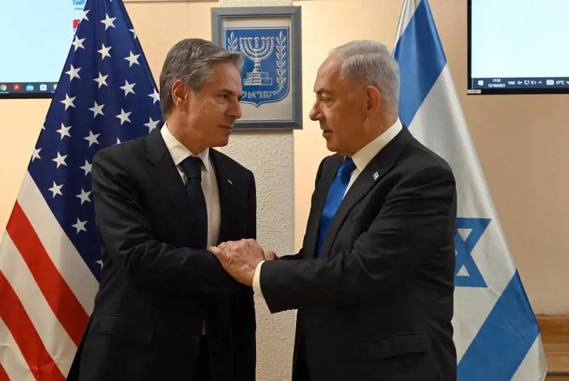 Blinken vola da Netanyahu. "Meno bombe, più raid mirati"
