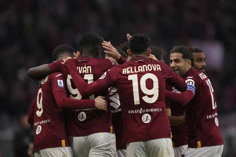 Il Torino schianta il Napoli: 3-0 e squadra contestata