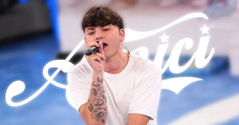 "Amici", Petit e Radio Zeta: il pop passa sempre dalla radio