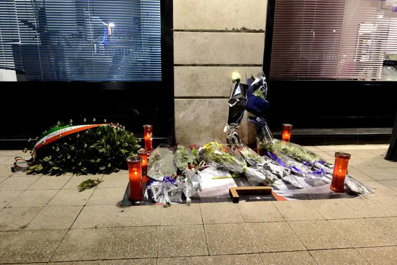 Targa abusiva ad Acca Larentia. Il Pd insorge e il Campidoglio la rimuove