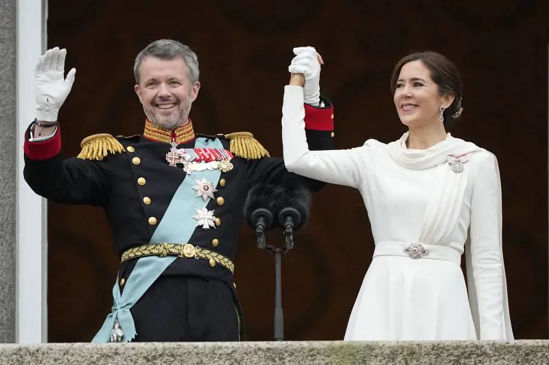 La regina Margrethe II ha abdicato. Sale sul trono Frederik X