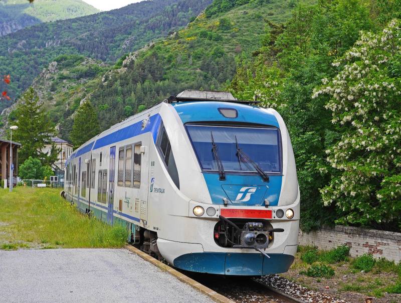Trento, urto tra treni regionale e merci: 3 feriti lievi