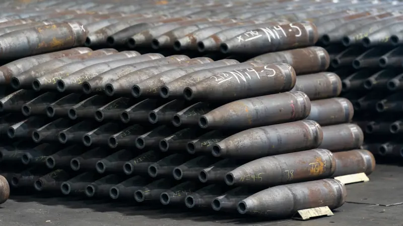 "Quantità insufficienti": cosa rivela l'inchiesta sulle armi inviate a Kiev