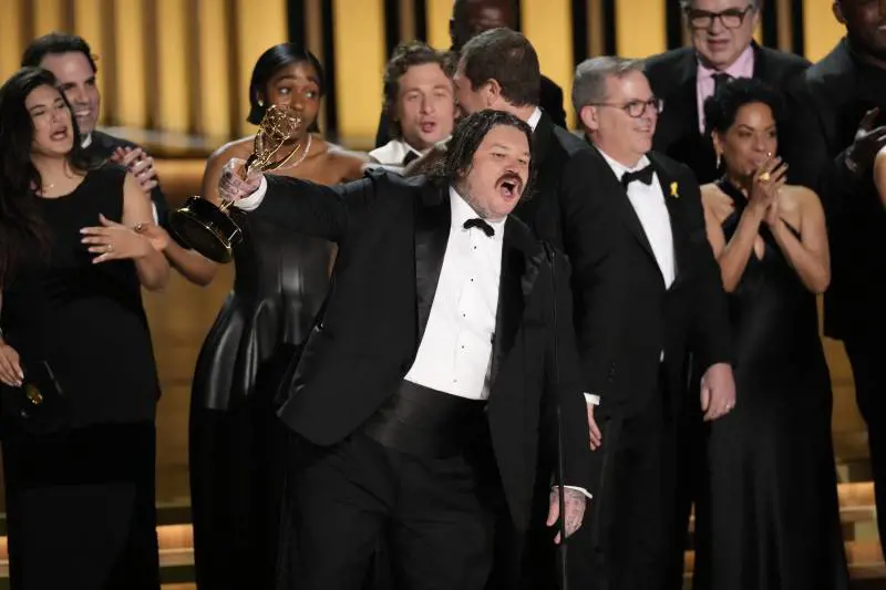 Emmy 2023, nei premi per la tv Usa trionfano "The Bear", "Succession" e "Beef"