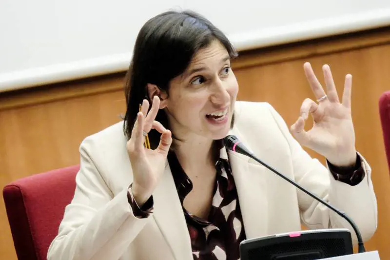 Lo schiaffo di Schlein al Pd, la follia di Veltroni e Kate: quindi, oggi...