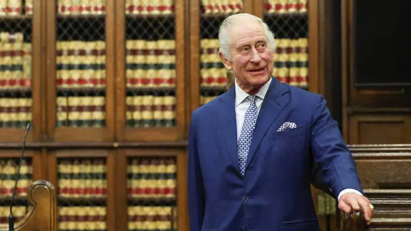 "Ingrossamento della prostata". Re Carlo III sarà operato
