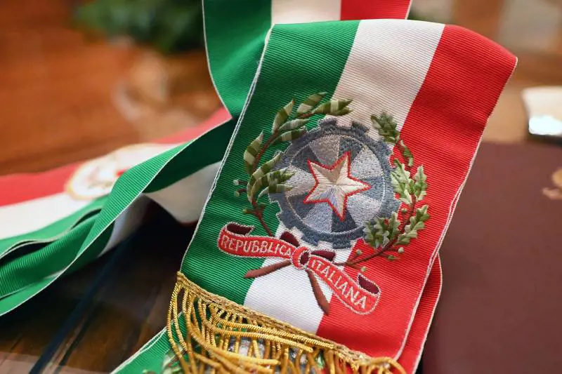 Sì al terzo mandato per i sindaci