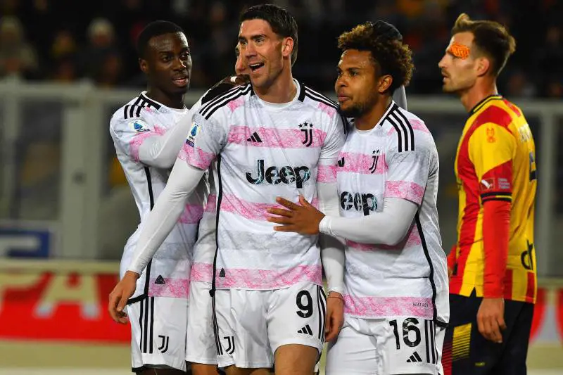La Juve di Vlahovic sorpassa