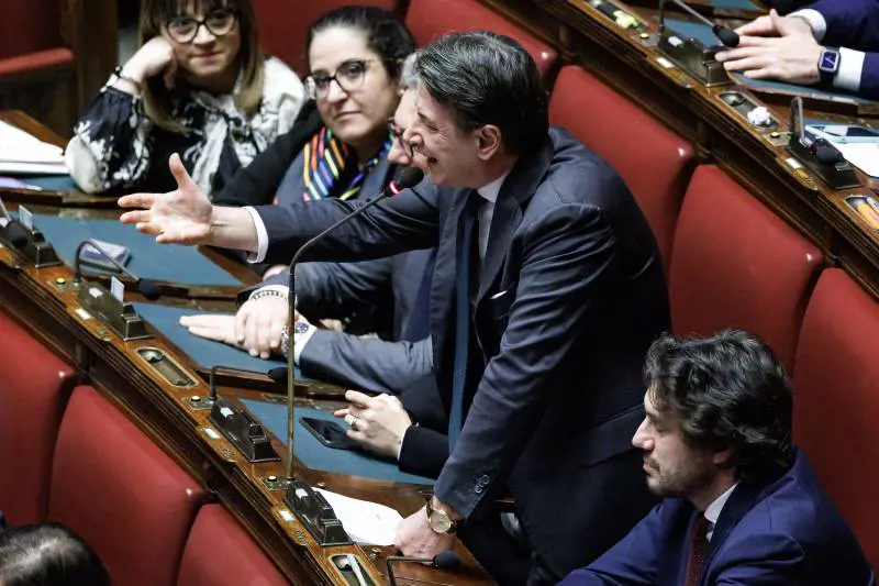 Se l'intervento di Conte contro la Meloni delude pure i grillini...