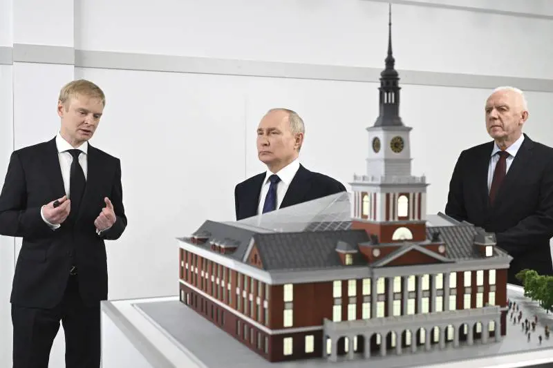 Putin a Kaliningrad e l'Europa si (ri)arma