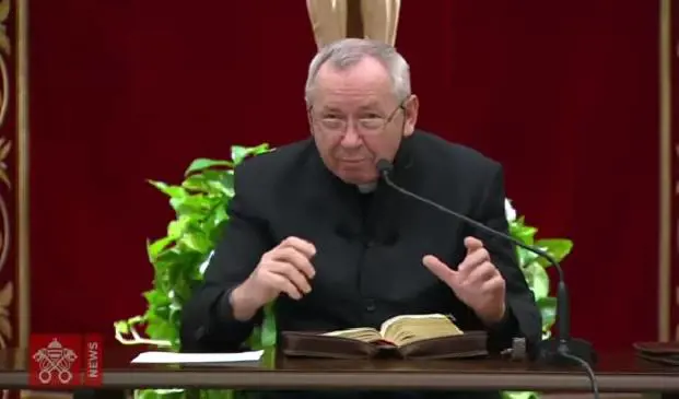 Il Vaticano ci ricasca e "pubblicizza" l’ex gesuita accusato di abusi