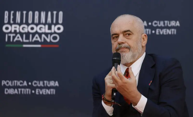 Sì della Corte d'Albania: passa il piano italiano
