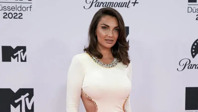 Il blitz degli investigatori, il Dna e la rivelazione: "Sono la sorella di Elettra Lamborghini"