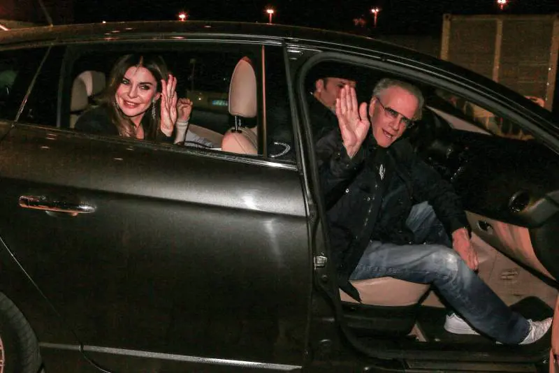 Alba Parietti e Christopher Lambert a Roma insieme all'arrivo negli studi di Ballando Con Le Stelle (2016)