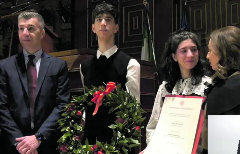 Giulia ora è dottoressa. "Squarciate le coscienze"