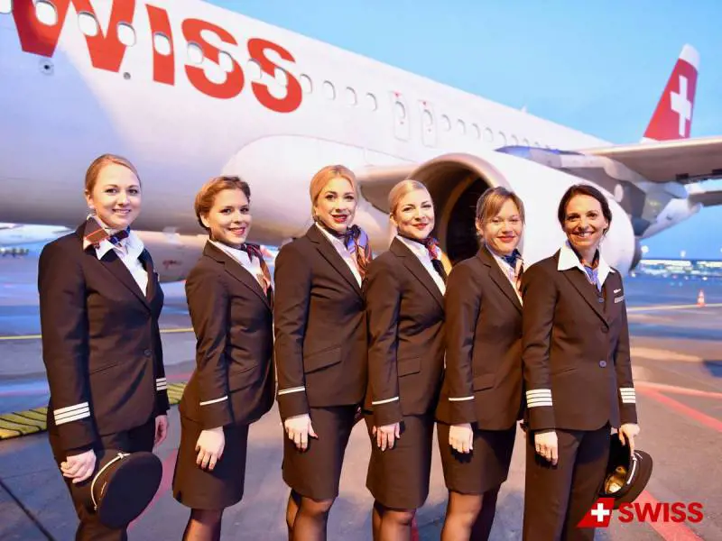 Hostess pelose e steward con il rossetto. Swiss vola sulle ali del "gender fluid"